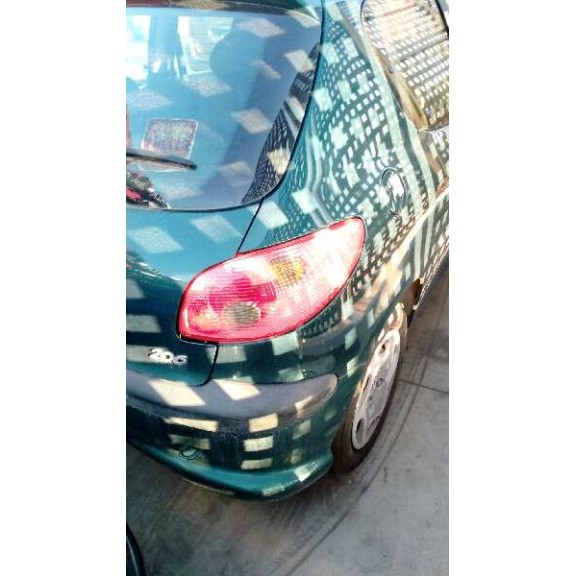 peugeot 206 berlina del año 2004