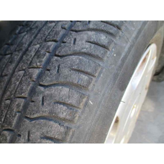 ford focus berlina (cak) del año 2000