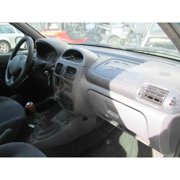renault clio ii fase i (b/cbo) del año 2001