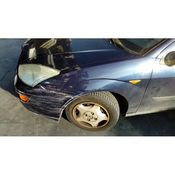 ford focus berlina (cak) del año 2000