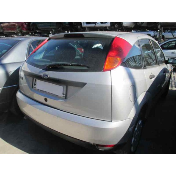 ford focus berlina (cak) del año 2000
