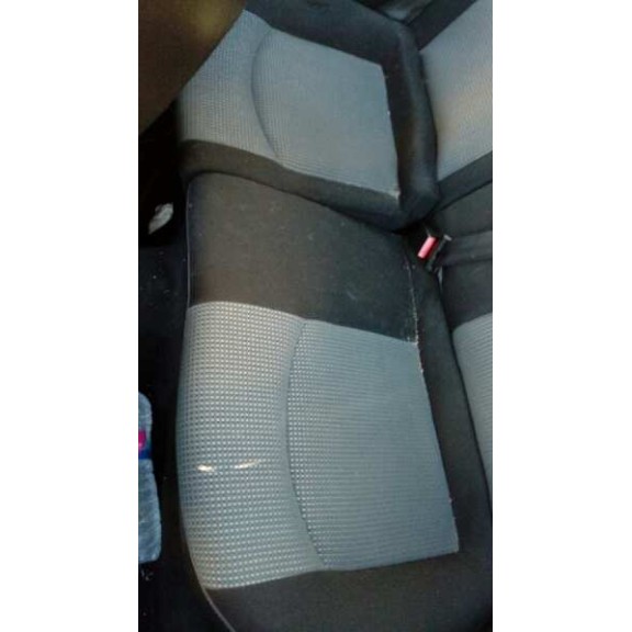 peugeot 206 berlina del año 2004