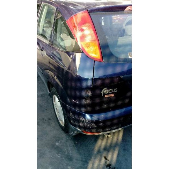 ford focus berlina (cak) del año 2000