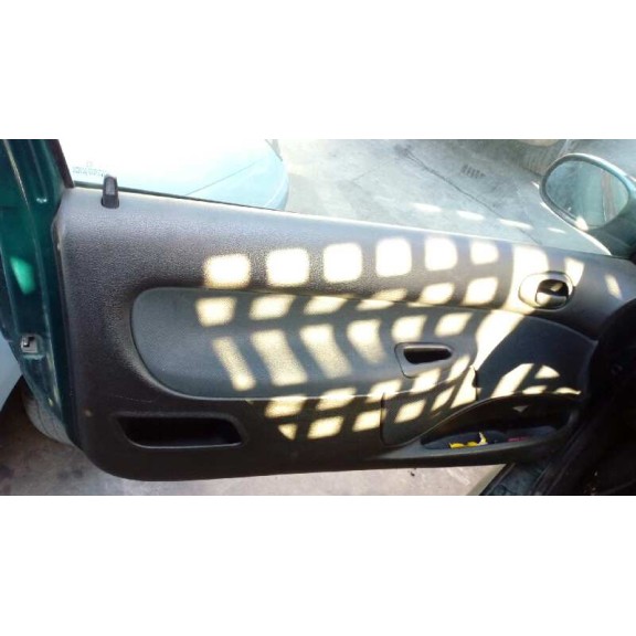 peugeot 206 berlina del año 2004