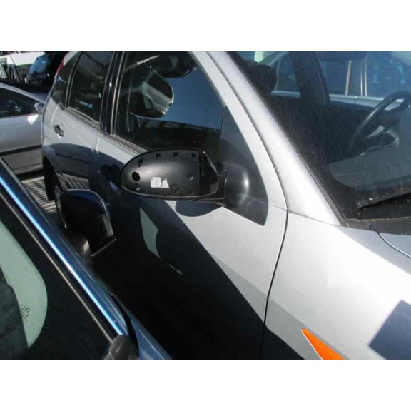 ford focus berlina (cak) del año 2000