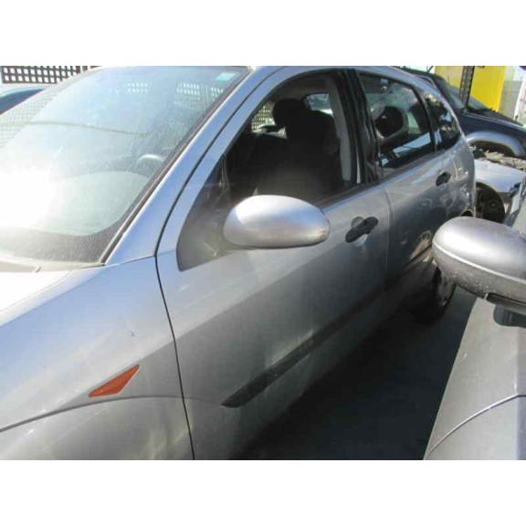 ford focus berlina (cak) del año 2000