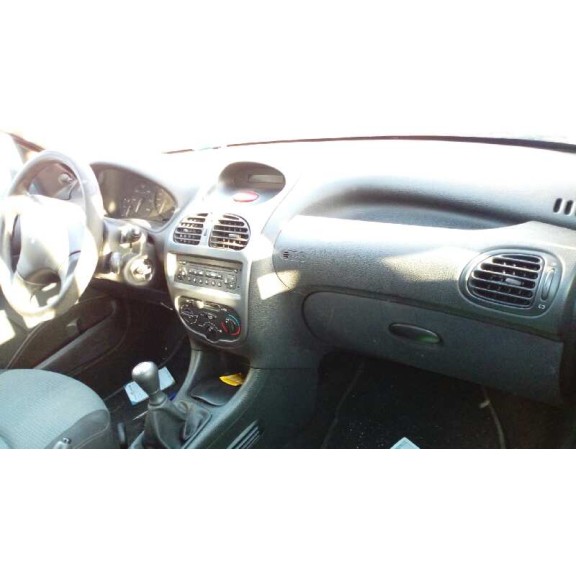 peugeot 206 berlina del año 2004