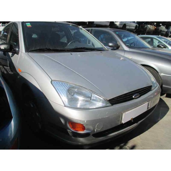 ford focus berlina (cak) del año 2000