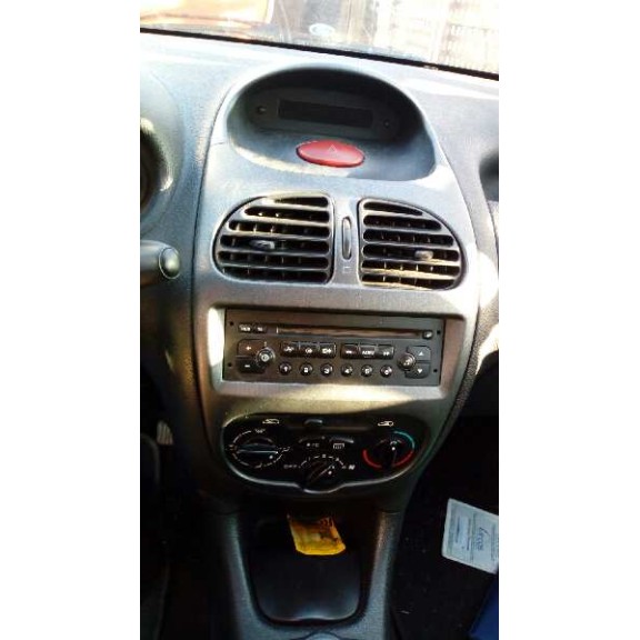 peugeot 206 berlina del año 2004