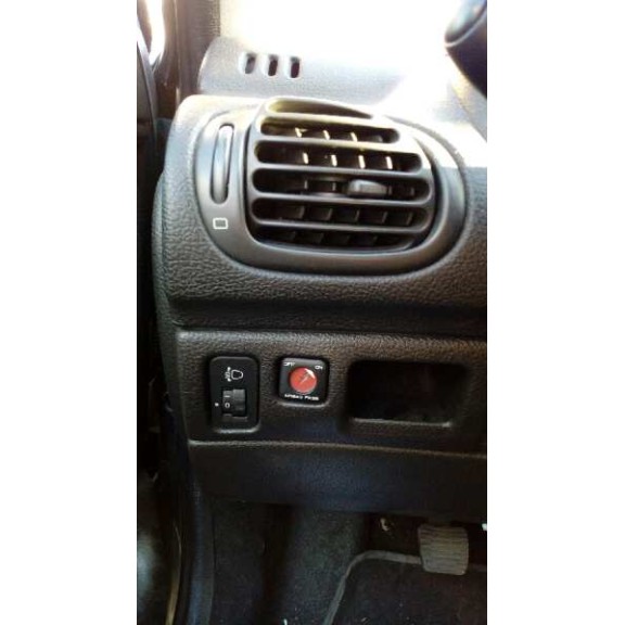 peugeot 206 berlina del año 2004