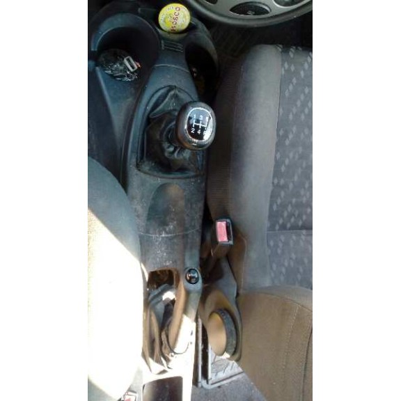 ford focus berlina (cak) del año 2000