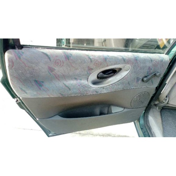 seat alhambra (7v8) del año 1998