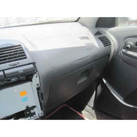 seat ibiza (6k1) del año 2001