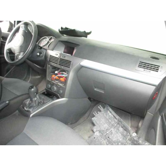 opel astra gtc del año 2005