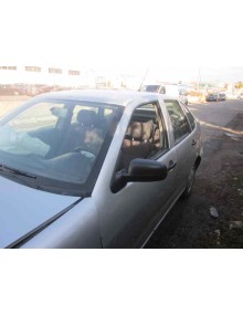seat cordoba berlina (6k2) del año 2000 2