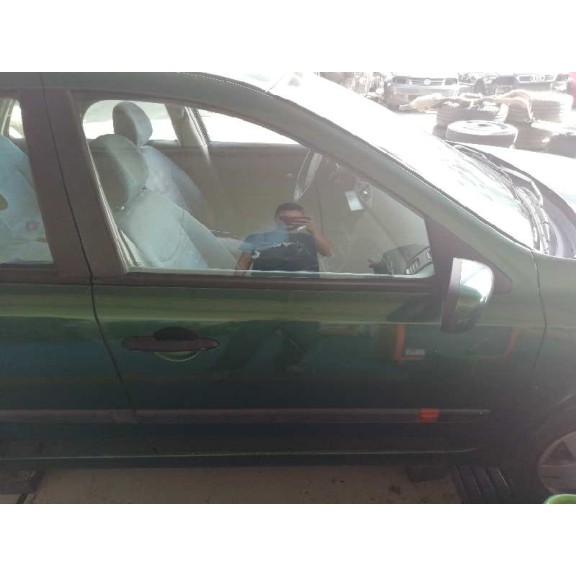 renault laguna ii (bg0) del año 2001