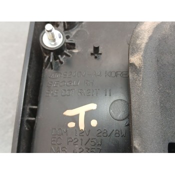 Recambio de piloto trasero derecho interior para kia carens iv 1.7 crdi referencia OEM IAM 92404a4  