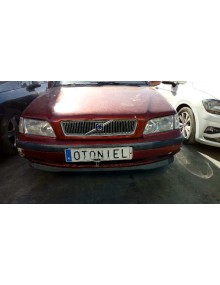 volvo s40 berlina del año 2000