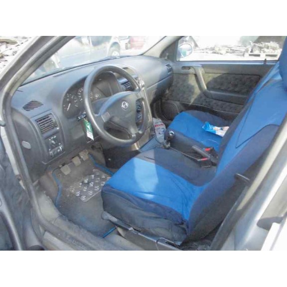 opel astra g berlina del año 1998