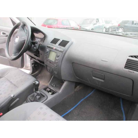 seat ibiza (6k1) del año 2001