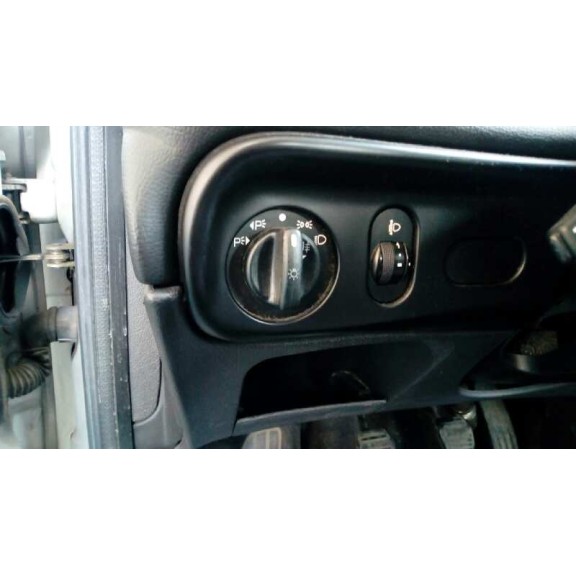 ford mondeo berlina (gd) del año 1999