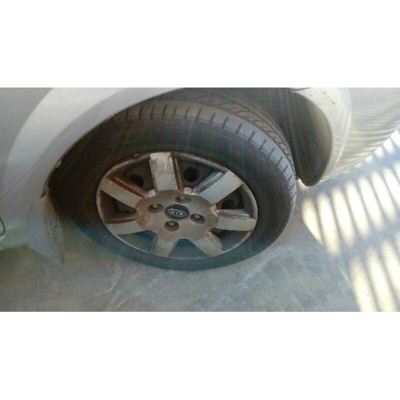 kia carens del año 2003