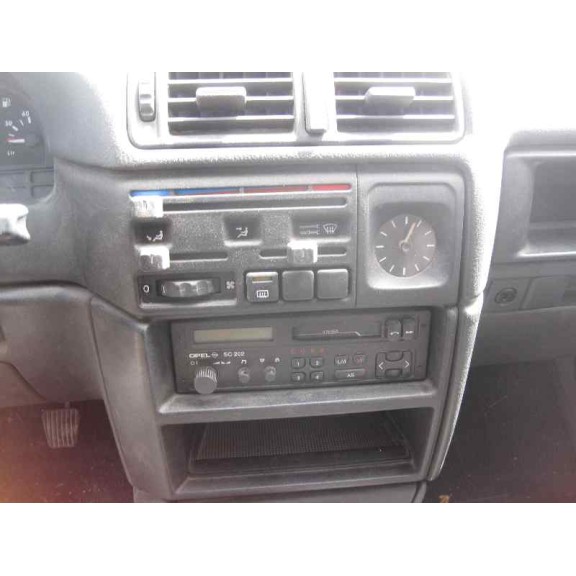 opel vectra a del año 1990