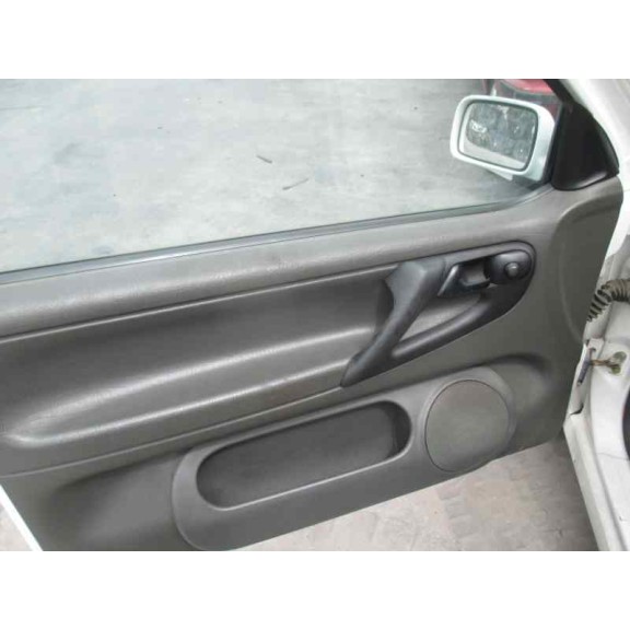 volkswagen polo berlina (6n1) del año 1995