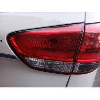 Recambio de piloto trasero derecho interior para kia carens iv 1.7 crdi referencia OEM IAM 92404a4  