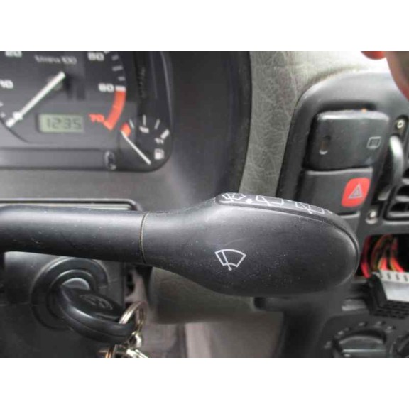 volkswagen polo berlina (6n1) del año 1995