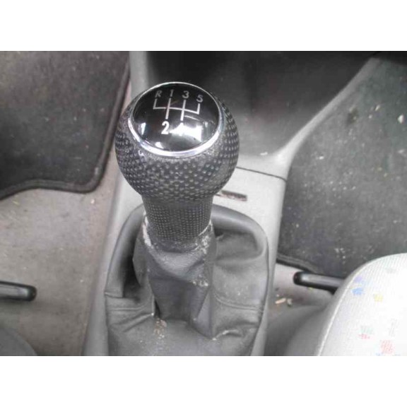 volkswagen polo berlina (6n1) del año 1995