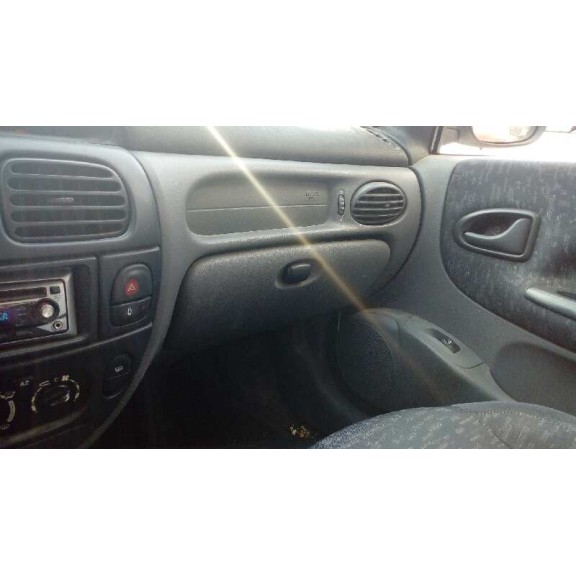 renault megane i fase 2 berlina (ba0) del año 1999