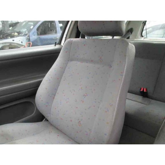 volkswagen polo berlina (6n1) del año 1995