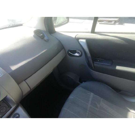 renault scenic ii del año 2005