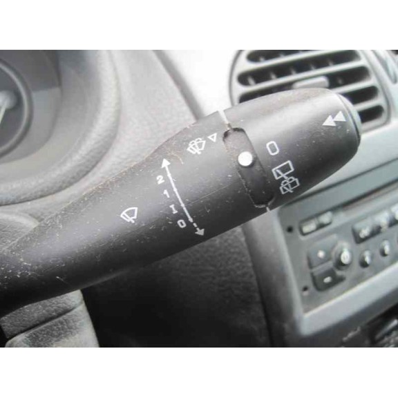 peugeot 206 berlina del año 2002