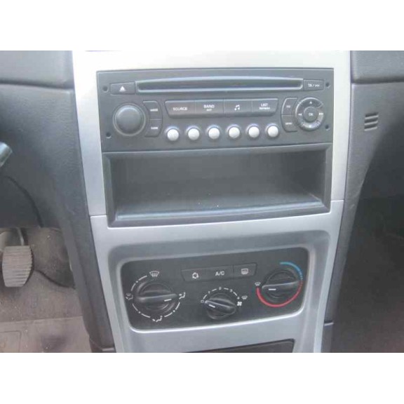 peugeot 307 berlina (s2) del año 2006