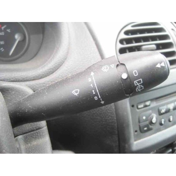 peugeot 206 berlina del año 2002