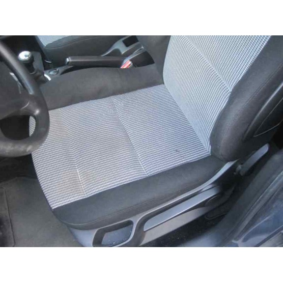 peugeot 307 berlina (s2) del año 2006