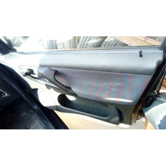 volkswagen polo berlina (6n1) del año 1997