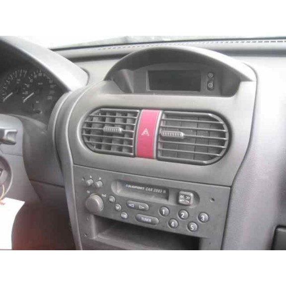 opel corsa c del año 2003