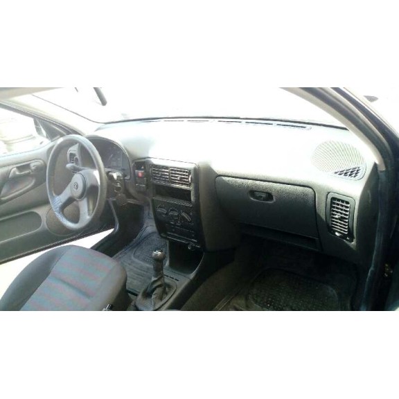 volkswagen polo berlina (6n1) del año 1997