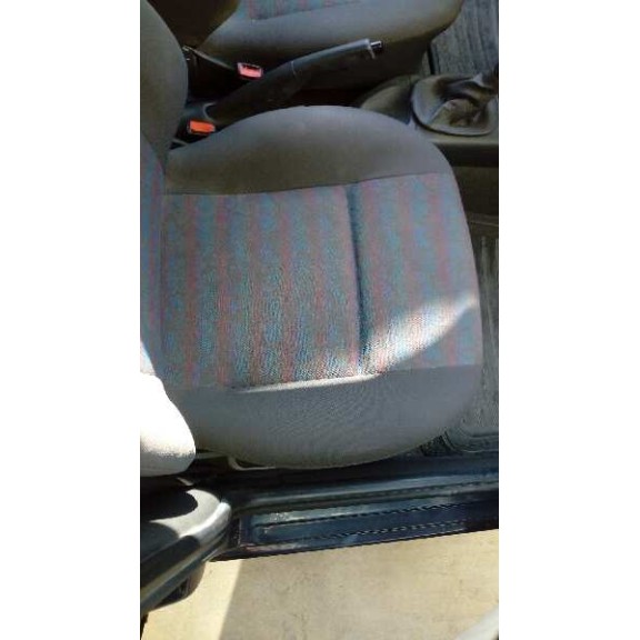 volkswagen polo berlina (6n1) del año 1997