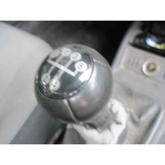 opel corsa c del año 2003