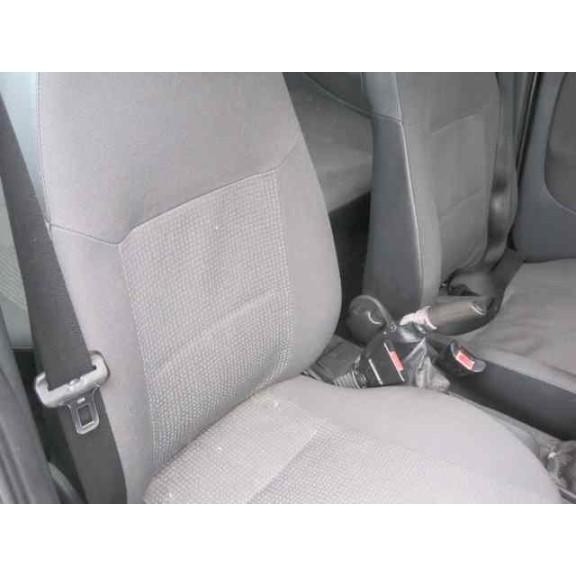 opel corsa c del año 2003