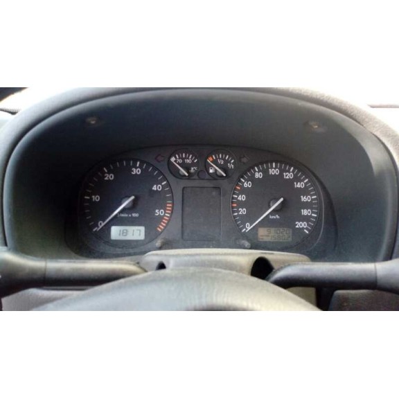 volkswagen polo berlina (6n1) del año 1997