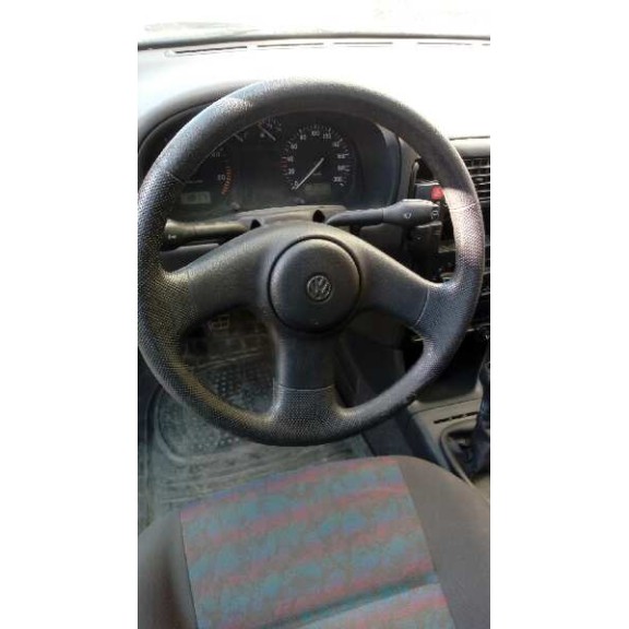 volkswagen polo berlina (6n1) del año 1997