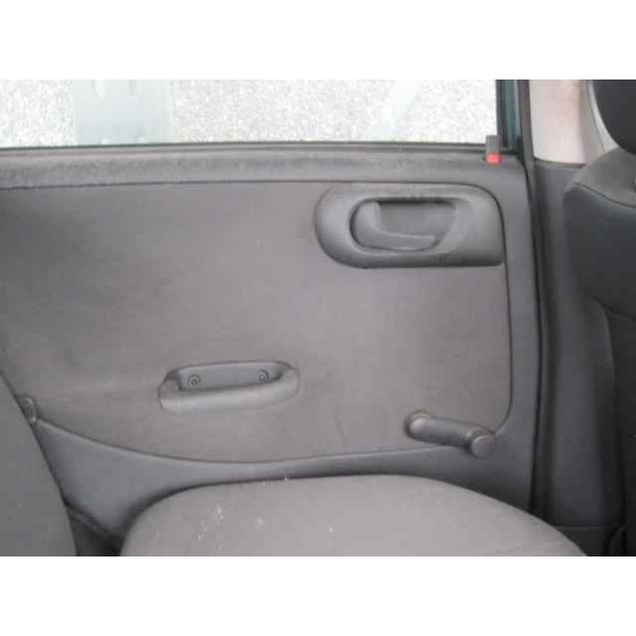 opel corsa c del año 2003