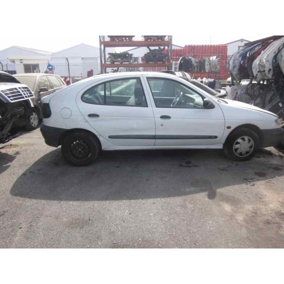 renault megane i berlina hatchback (ba0) del año 1996