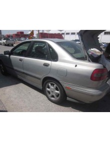 volvo s40 berlina del año 1997