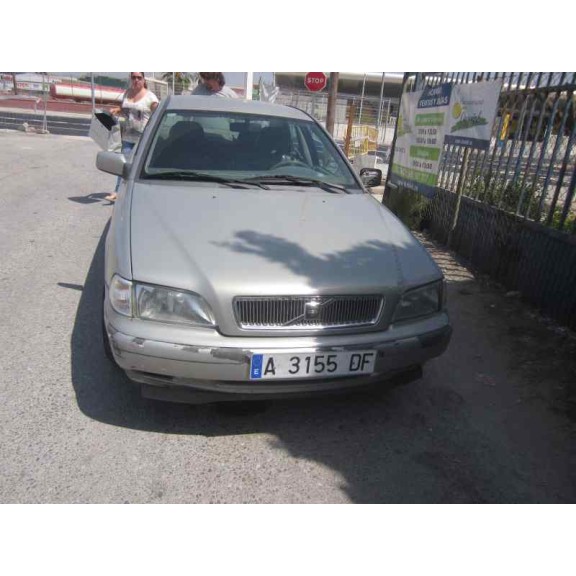 volvo s40 berlina del año 1997